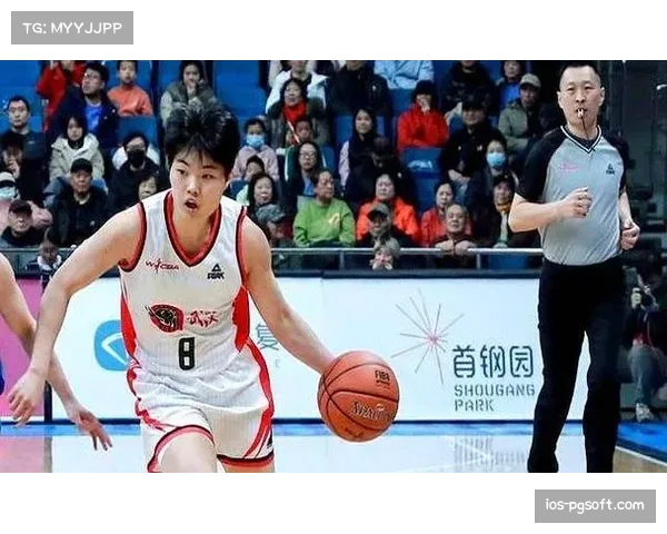 王佳琦砍下三双助武汉取胜 本土后卫成长改变球队格局